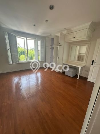 Hunian Kondisi Baik Disewakan di Pondok Indah, Jakarta Selatan LT 422m2, LB 650m2 Hunian Kondisi Baik Disewakan di Pondok Indah, Jakarta Selatan LT 422m2, LB 650m2