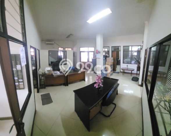 Kantor Bagus Dijual LB 644m2 Lokasi Strategis Jakarta Timur Area Cocok untuk Berbisnis Kantor Bagus Dijual LB 644m2 Lokasi Strategis Jakarta Timur Area Cocok untuk Berbisnis