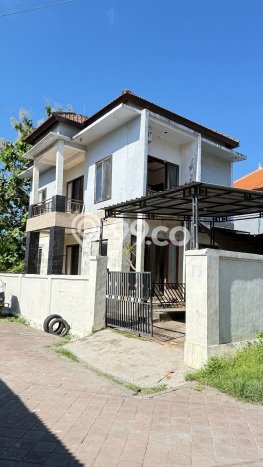 SPECIAL OFFER! Rumah Nyaman area Jimbaran, Luas 131m2m² LB 130m2m² SPECIAL OFFER! Rumah Nyaman area Jimbaran, Luas 131m2m² LB 130m2m²