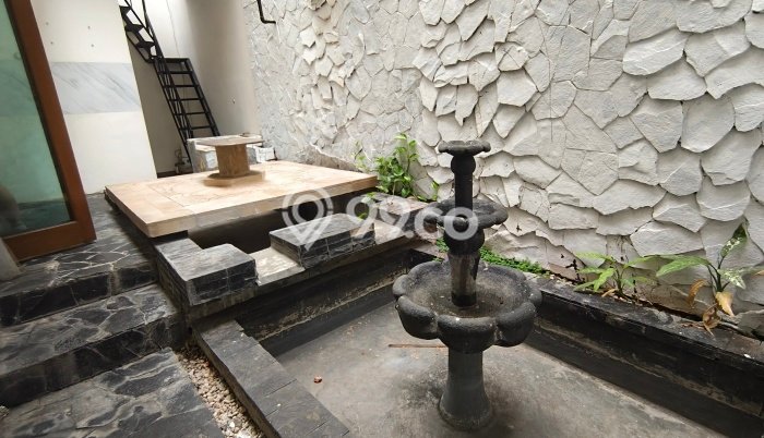 Lokasi strategis! Rumah siap huni disewakan di Kelapa Gading LB 280m2 Lokasi strategis! Rumah siap huni disewakan di Kelapa Gading LB 280m2