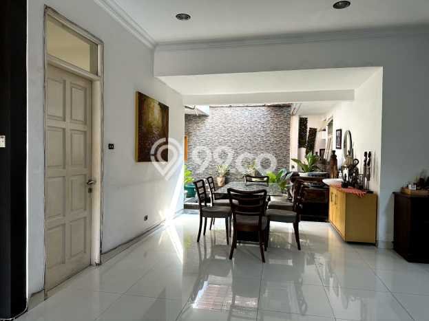 Hunian Elit LB 280m2 Siap Huni Desain Elegan di Srengseng, Jakarta Barat Hunian Elit LB 280m2 Siap Huni Desain Elegan di Srengseng, Jakarta Barat