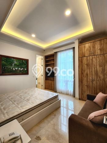 Ready to Use! Luxury House LT 517m2 Desain Elegan di Kemang Ready to Use! Luxury House LT 517m2 Desain Elegan di Kemang