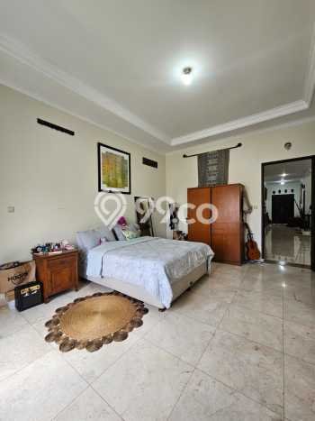 Dijual Rumah Luas Megah Dengan View Cantik di Ragunan, Jakarta Selatan Dijual Rumah Luas Megah Dengan View Cantik di Ragunan, Jakarta Selatan
