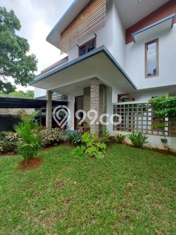 Ready to Use! Premium House LT 276m2 Desain Elegan di Bintaro Ready to Use! Premium House LT 276m2 Desain Elegan di Bintaro