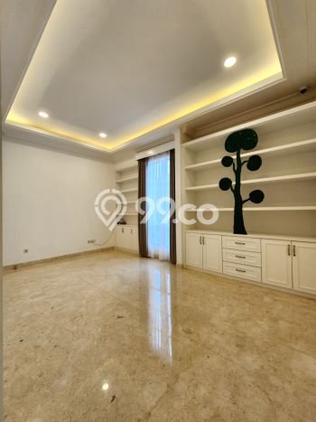 Ready to Use! Luxury House LT 517m2 Desain Elegan di Kemang Ready to Use! Luxury House LT 517m2 Desain Elegan di Kemang