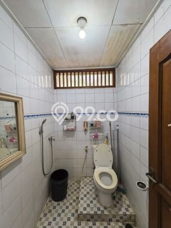Jual Rumah Eksklusif 3 KT di Pejaten Timur, Jakarta Selatan Jual Rumah Eksklusif 3 KT di Pejaten Timur, Jakarta Selatan