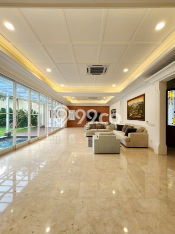 Ready to Use! Luxury House LT 517m2 Desain Elegan di Kemang Ready to Use! Luxury House LT 517m2 Desain Elegan di Kemang