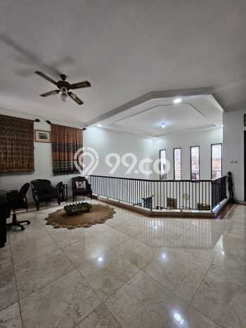 Dijual Rumah Luas Megah Dengan View Cantik di Ragunan, Jakarta Selatan Dijual Rumah Luas Megah Dengan View Cantik di Ragunan, Jakarta Selatan