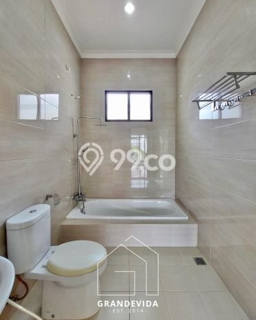 Dijual Rumah Luas Elegan Dengan View Cantik di Pondok Indah, Jakarta Selatan Dijual Rumah Luas Elegan Dengan View Cantik di Pondok Indah, Jakarta Selatan