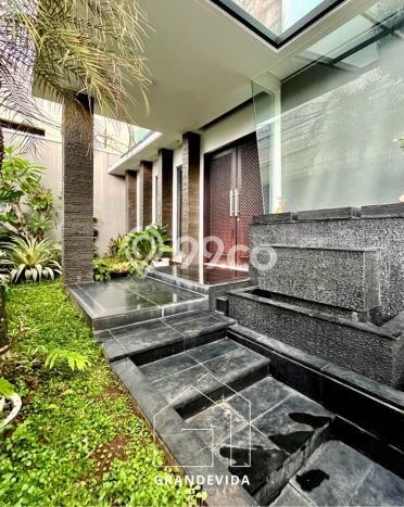 Rumah Elit Modern Tanpa Renovasi di Kemang Jakarta Selatan Rumah Elit Modern Tanpa Renovasi di Kemang Jakarta Selatan