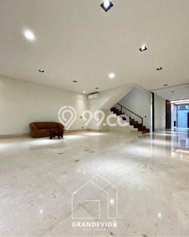Jual Rumah Luas Megah Dengan View Cantik di Kemang, Jakarta Selatan Jual Rumah Luas Megah Dengan View Cantik di Kemang, Jakarta Selatan