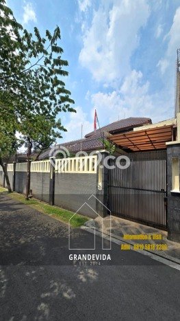 For Sale! Luxury House LT 510m2 Desain Elegan di Senayan For Sale! Luxury House LT 510m2 Desain Elegan di Senayan