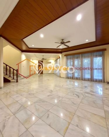 Rumah Elit LB 700m2 Siap Huni Desain Elegan di Kemang, Jakarta Selatan Rumah Elit LB 700m2 Siap Huni Desain Elegan di Kemang, Jakarta Selatan