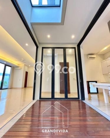Rumah Elit Modern Tanpa Renovasi di Kemang Jakarta Selatan Rumah Elit Modern Tanpa Renovasi di Kemang Jakarta Selatan