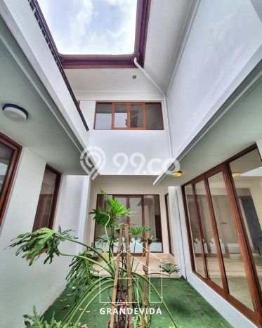 Rumah Elit LB 650m2 Siap Huni Desain Elegan di Cipete, Jakarta Selatan Rumah Elit LB 650m2 Siap Huni Desain Elegan di Cipete, Jakarta Selatan