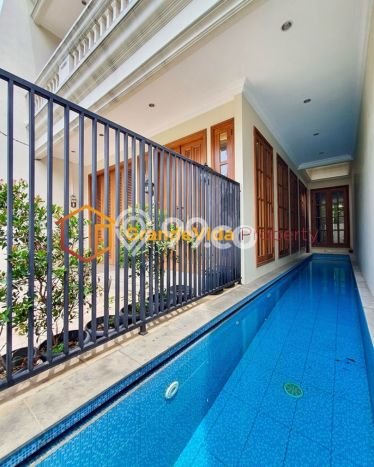 Dijual Rumah Mewah Elegan Dengan View Eksklusif di Pondok Indah, Jakarta Selatan Dijual Rumah Mewah Elegan Dengan View Eksklusif di Pondok Indah, Jakarta Selatan