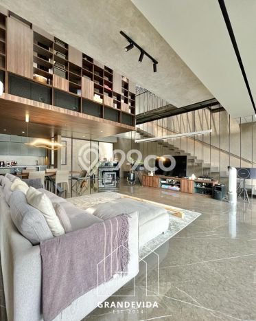 Ready to Use! Luxury House LT 200m2 Desain Modern di Pondok Indah Ready to Use! Luxury House LT 200m2 Desain Modern di Pondok Indah