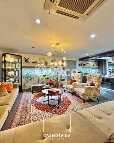 Ready to Use! Premium House LT 198m2 Desain Elegan di Pondok Indah Ready to Use! Premium House LT 198m2 Desain Elegan di Pondok Indah