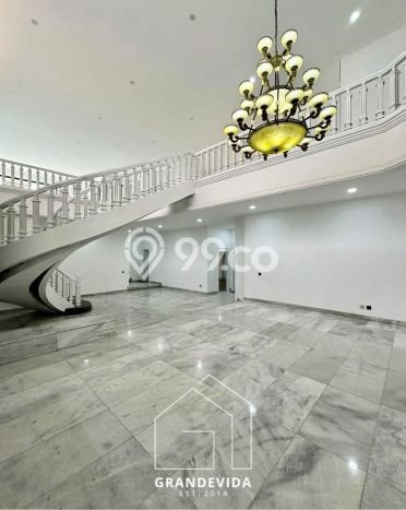 Hunian Mewah LB 1000m2 Siap Pakai Desain Elegan di Pondok Indah, Jakarta Selatan Hunian Mewah LB 1000m2 Siap Pakai Desain Elegan di Pondok Indah, Jakarta Selatan