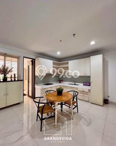 Hunian Elit LB 280m2 Siap Huni Desain Elegan di Pondok Indah, Jakarta Selatan Hunian Elit LB 280m2 Siap Huni Desain Elegan di Pondok Indah, Jakarta Selatan