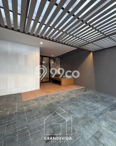 Jual Rumah Mewah Megah Dengan View Cantik di Kemang, Jakarta Selatan Jual Rumah Mewah Megah Dengan View Cantik di Kemang, Jakarta Selatan