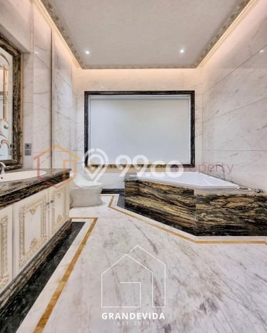 Rumah Luxury Modern Tanpa Renovasi di Pondok Indah Jakarta Selatan Rumah Luxury Modern Tanpa Renovasi di Pondok Indah Jakarta Selatan