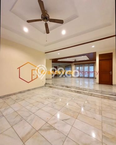 Rumah Elit LB 700m2 Siap Huni Desain Elegan di Kemang, Jakarta Selatan Rumah Elit LB 700m2 Siap Huni Desain Elegan di Kemang, Jakarta Selatan