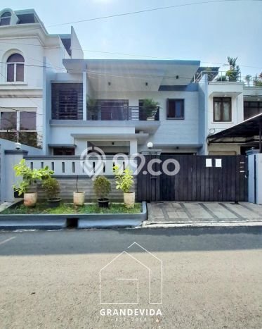 For Sale! Premium House LT 200m2 Desain Modern di Pondok Indah For Sale! Premium House LT 200m2 Desain Modern di Pondok Indah