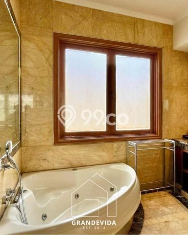 For Sale! Premium House LT 425m2 Desain Elegan di Pondok Indah For Sale! Premium House LT 425m2 Desain Elegan di Pondok Indah