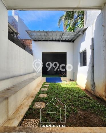 For Sale! Luxury House LT 200m2 Desain Modern di Kemang For Sale! Luxury House LT 200m2 Desain Modern di Kemang
