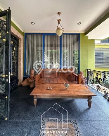 Ready to Use! Premium House LT 932m2 Desain Elegan di Kemang Ready to Use! Premium House LT 932m2 Desain Elegan di Kemang