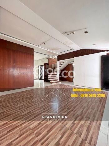 Rumah Mewah Siap Huni LT 422m2 di Kebayoran Baru, Jakarta Selatan Rumah Mewah Siap Huni LT 422m2 di Kebayoran Baru, Jakarta Selatan