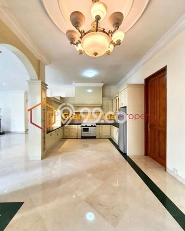 Rumah Mewah LB 998m2 Siap Pakai Desain Elegan di Pondok Indah, Jakarta Selatan Rumah Mewah LB 998m2 Siap Pakai Desain Elegan di Pondok Indah, Jakarta Selatan