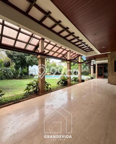 Rumah Elit Modern Siap Huni di Pondok Indah Jakarta Selatan Rumah Elit Modern Siap Huni di Pondok Indah Jakarta Selatan
