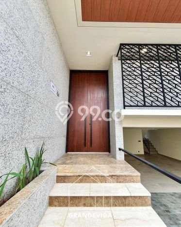 For Sale! Premium House LT 174m2 Desain Elegan di Kemang For Sale! Premium House LT 174m2 Desain Elegan di Kemang