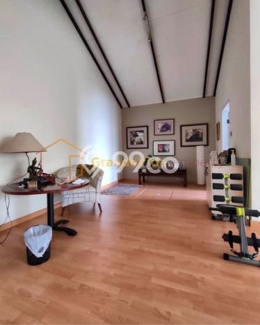 For Sale! Luxury House LT 242m2 Desain Elegan di Pondok Indah For Sale! Luxury House LT 242m2 Desain Elegan di Pondok Indah
