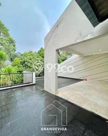 Ready to Use! Luxury House LT 839m2 Desain Modern di Pondok Indah Ready to Use! Luxury House LT 839m2 Desain Modern di Pondok Indah