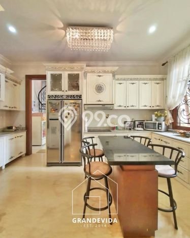 Rumah Elit Modern Tanpa Renovasi di Kemang Jakarta Selatan Rumah Elit Modern Tanpa Renovasi di Kemang Jakarta Selatan