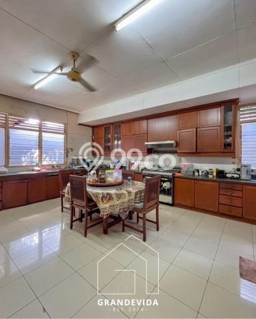 Jual Rumah Luas Megah Dengan View Cantik di Kemang, Jakarta Selatan Jual Rumah Luas Megah Dengan View Cantik di Kemang, Jakarta Selatan