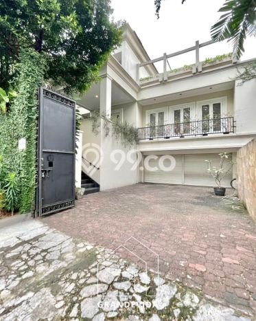 Ready to Use! Luxury House LT 839m2 Desain Modern di Pondok Indah Ready to Use! Luxury House LT 839m2 Desain Modern di Pondok Indah