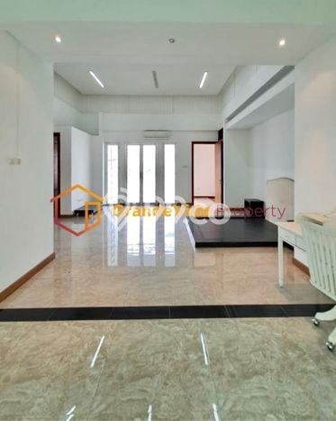 Hunian Mewah LB 600m2 Siap Huni Desain Elegan di Pondok Indah, Jakarta Selatan Hunian Mewah LB 600m2 Siap Huni Desain Elegan di Pondok Indah, Jakarta Selatan
