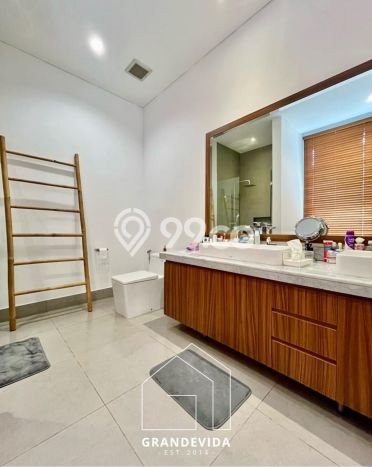Jual Rumah Luas Megah Dengan View Eksklusif di Kemang, Jakarta Selatan Jual Rumah Luas Megah Dengan View Eksklusif di Kemang, Jakarta Selatan