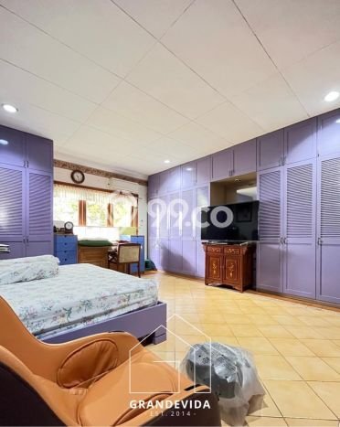 Hunian Elit LB 350m2 Siap Huni Desain Elegan di Pondok Indah, Jakarta Selatan Hunian Elit LB 350m2 Siap Huni Desain Elegan di Pondok Indah, Jakarta Selatan