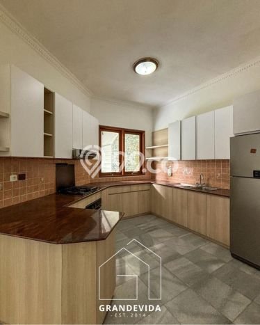 Rumah Elit Modern Siap Huni di Kemang Jakarta Selatan Rumah Elit Modern Siap Huni di Kemang Jakarta Selatan