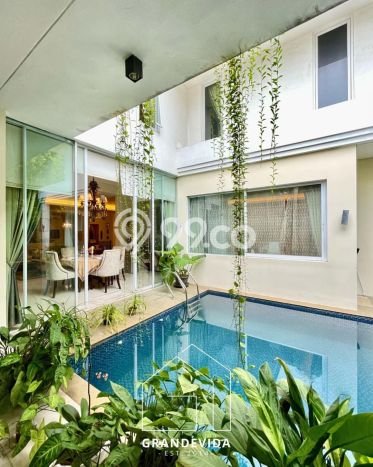 Rumah Luxury Modern Tanpa Renovasi di Kemang Jakarta Selatan Rumah Luxury Modern Tanpa Renovasi di Kemang Jakarta Selatan