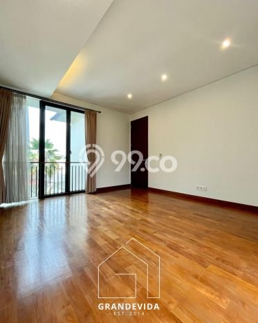 Rumah Elit Modern Tanpa Renovasi di Kemang Jakarta Selatan Rumah Elit Modern Tanpa Renovasi di Kemang Jakarta Selatan