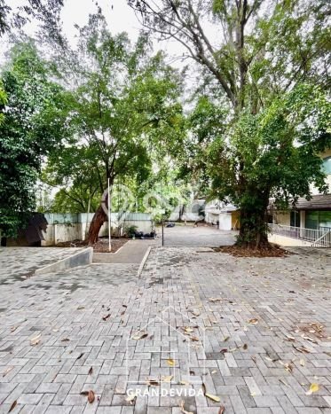 Rumah Mewah LB 1000m2 Siap Huni Desain Elegan di Kemang, Jakarta Selatan Rumah Mewah LB 1000m2 Siap Huni Desain Elegan di Kemang, Jakarta Selatan