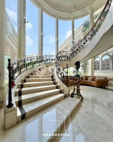 Hunian Super Elit dengan Akses Paling Strategis di Pondok Indah, Jakarta Selatan Hunian Super Elit dengan Akses Paling Strategis di Pondok Indah, Jakarta Selatan