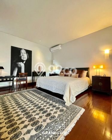 For Sale! Premium House LT 725m2 Desain Elegan di Kemang For Sale! Premium House LT 725m2 Desain Elegan di Kemang