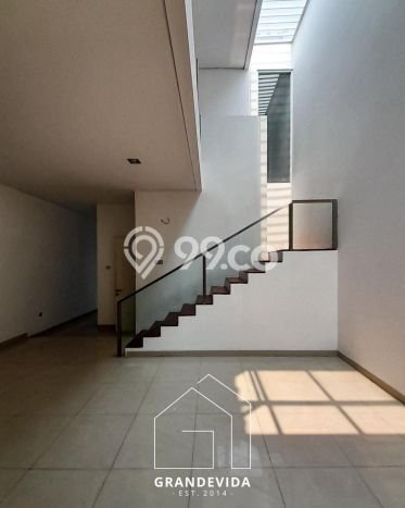 For Sale! Premium House LT 155m2 Desain Elegan di Pondok Indah For Sale! Premium House LT 155m2 Desain Elegan di Pondok Indah